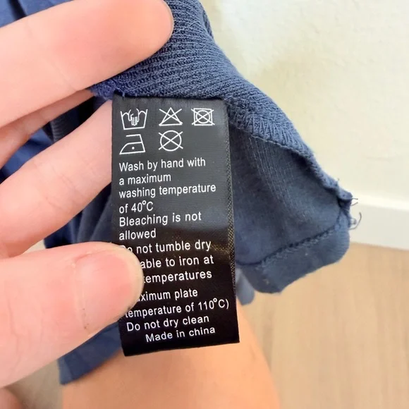 NWT ✨ LIONESS ‘Field of Dreams’ Navy Maxi Off Shoulder Pleated Dress Sz Small - Picture 9 of 9